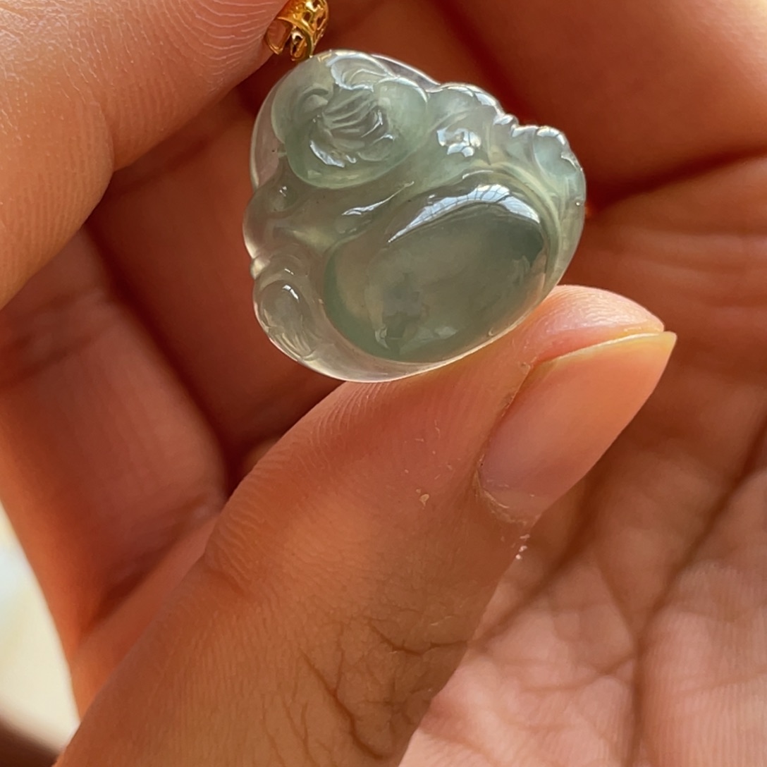 翡翠颈饰18K金镶嵌佛