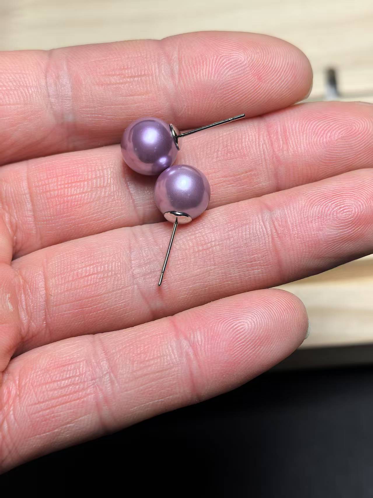 9008-S澳洲贝珠.珠光感卡10紫耳钉气质女款发一对-LM