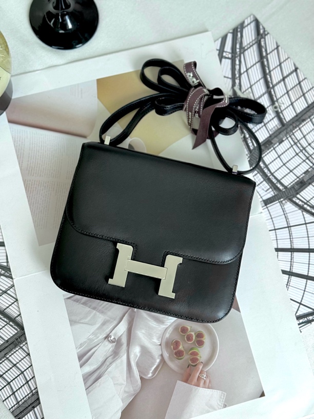 95新 Hermes/爱马仕 爱马仕黑银19康康斜挎包 A刻带尘袋