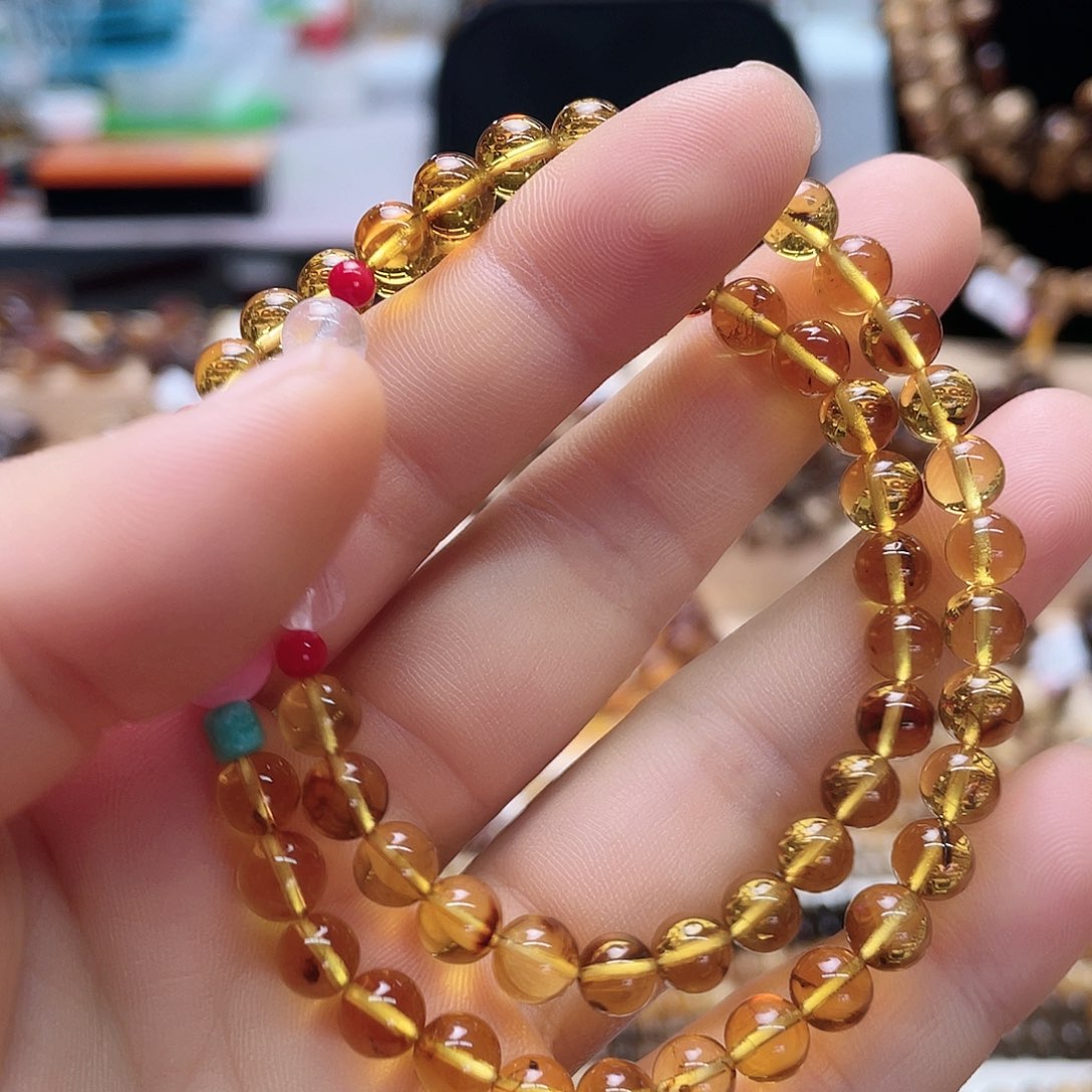 琥珀裸石未镶嵌六