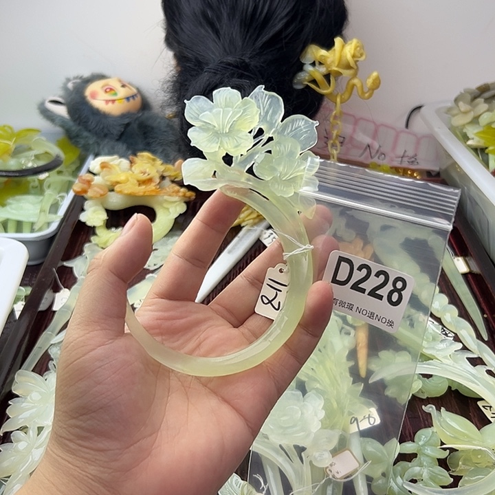 含***草蛇纹石玉合金发饰