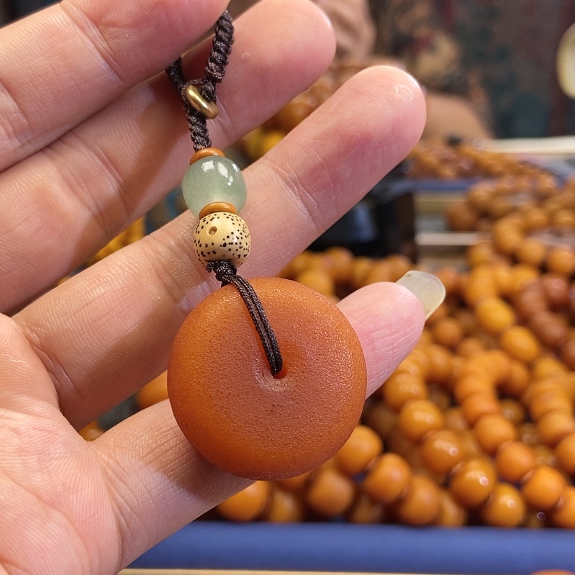 【闪购商品】蜜蜡未镶嵌珠宝奇石