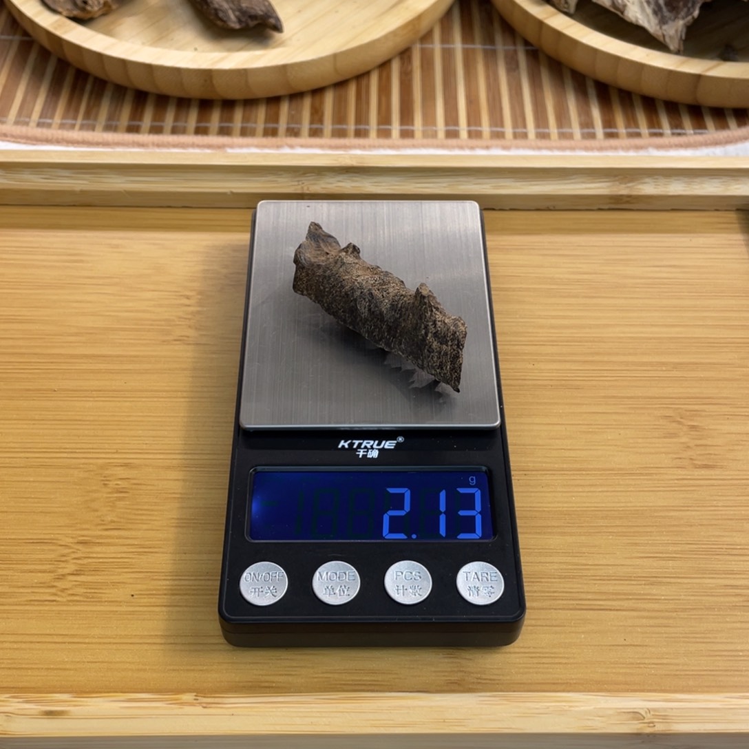 沉香碎屑沉香海南鸡母虫老料2.1克