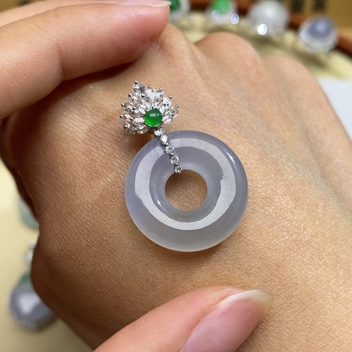 翡翠颈饰18K金镶嵌…