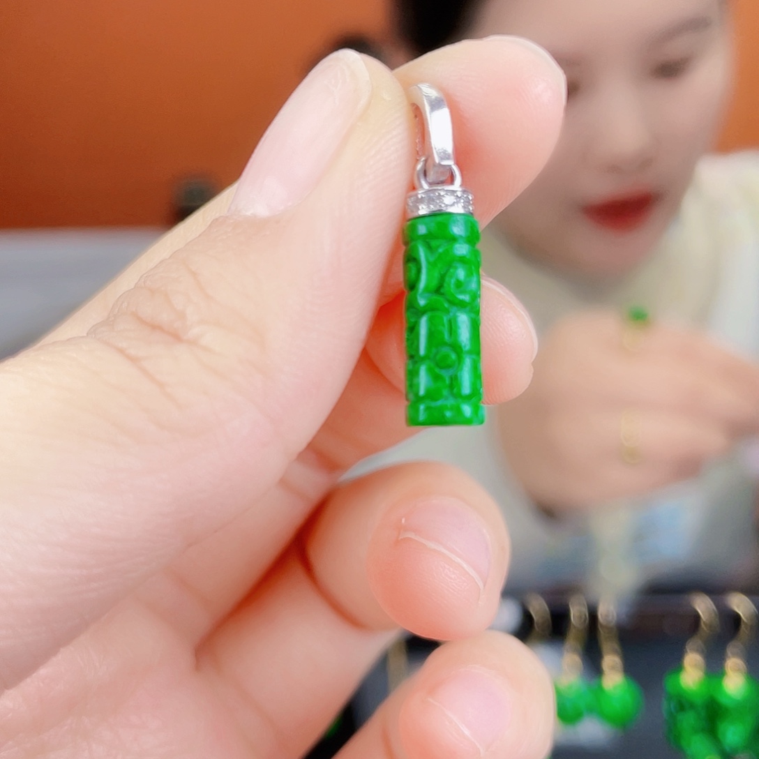 翡翠未镶嵌耳饰饰品