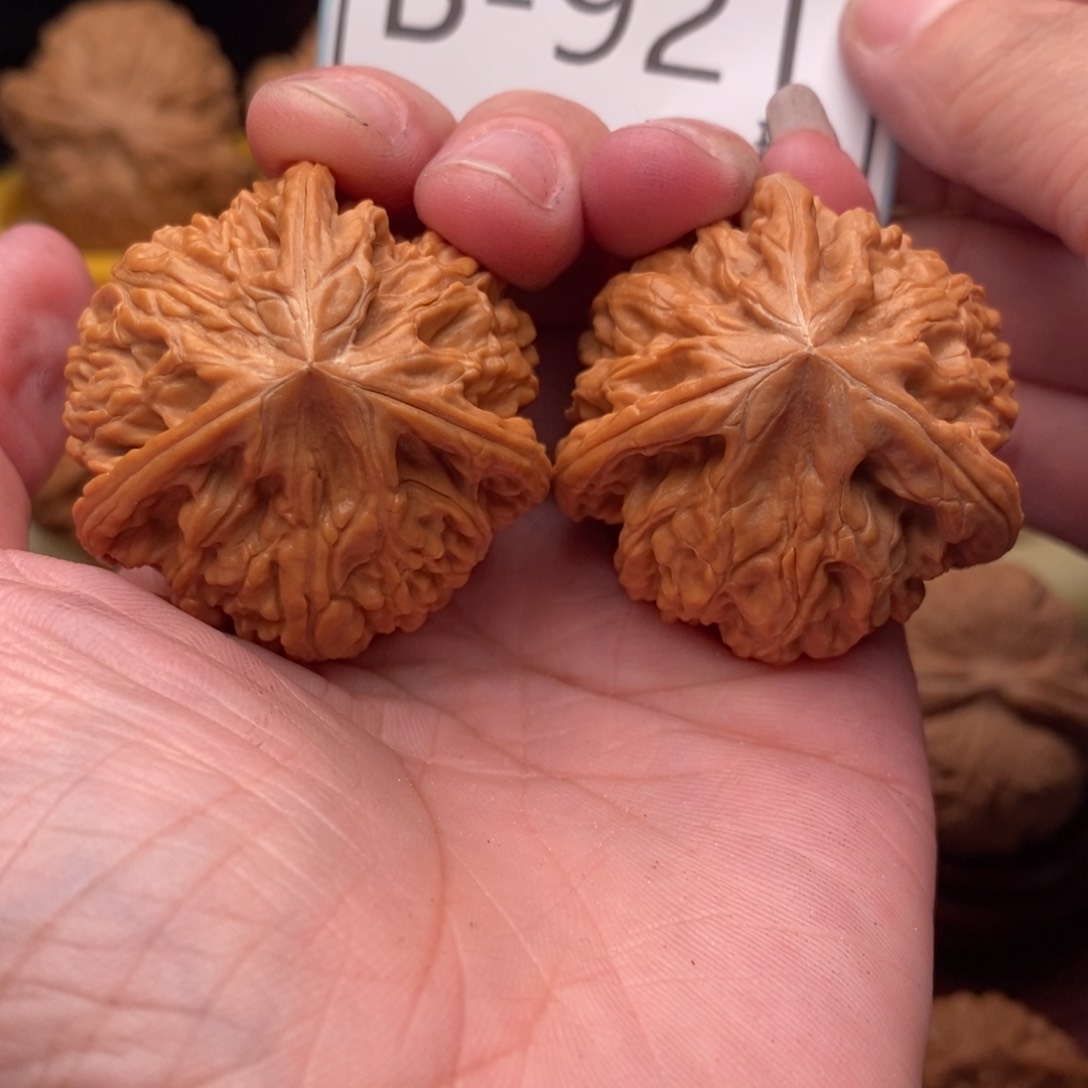 文玩核桃把件H*i玉龙奔39