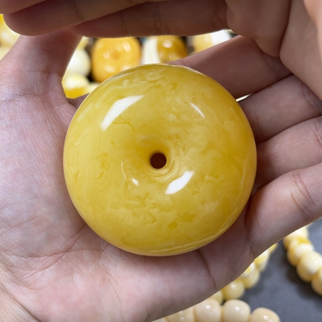 手串琥珀未镶嵌平安扣
