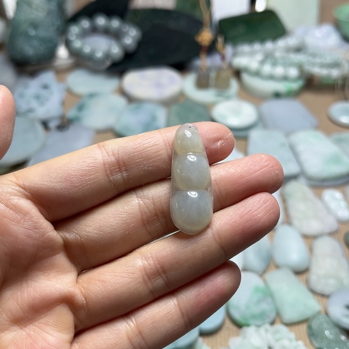 定制翡翠未镶嵌A货