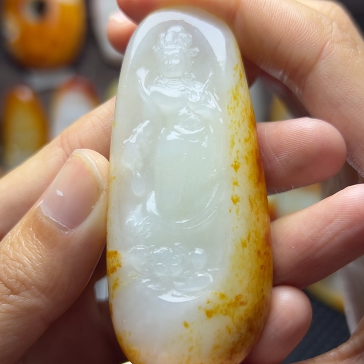 和田玉未镶嵌颈饰