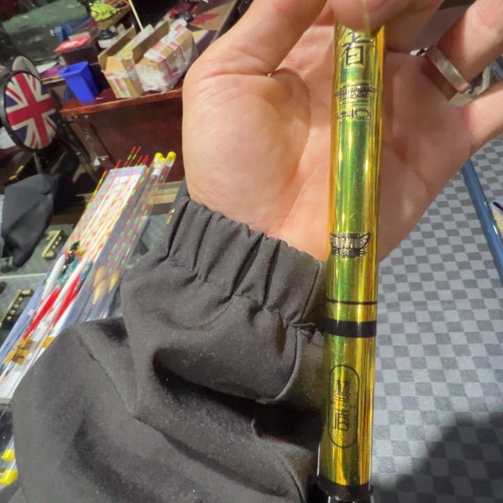 梦者金甲圣衣80-140支架一个，全新有袋子