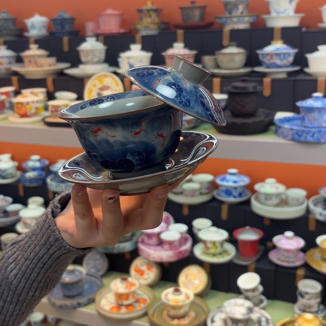 我是小猫啊呜呜啊呜