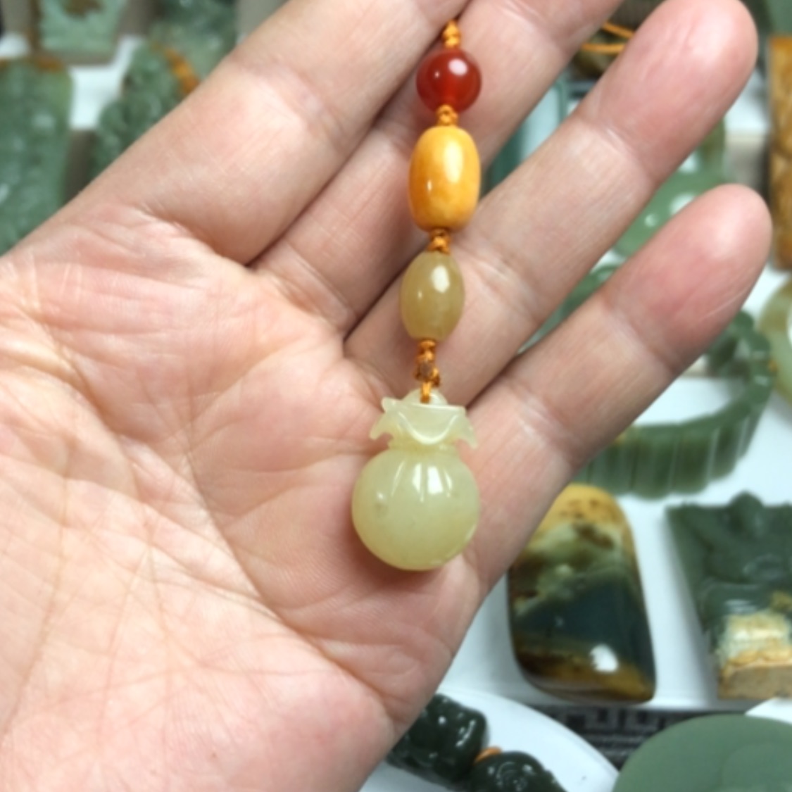 【闪购商品】岫岩老玉（透闪石质玉）颈饰未镶嵌