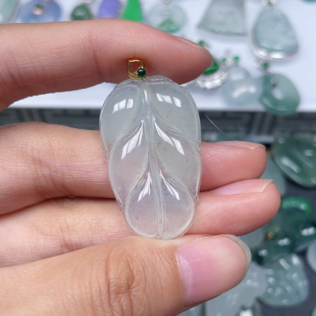 翡翠颈饰18K金镶嵌翡翠