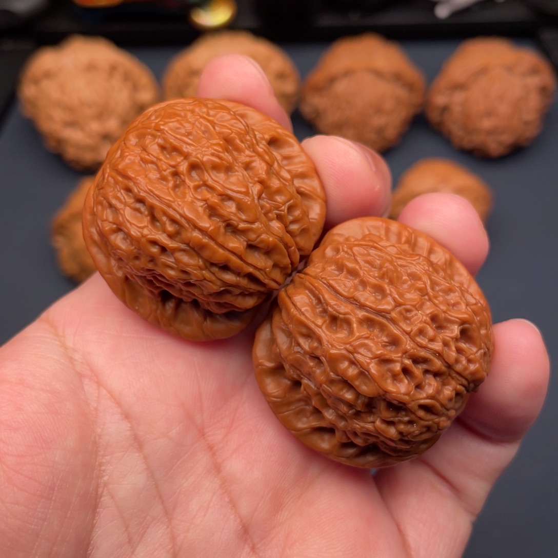 文玩核桃把件37.5血麒麟（轻修）