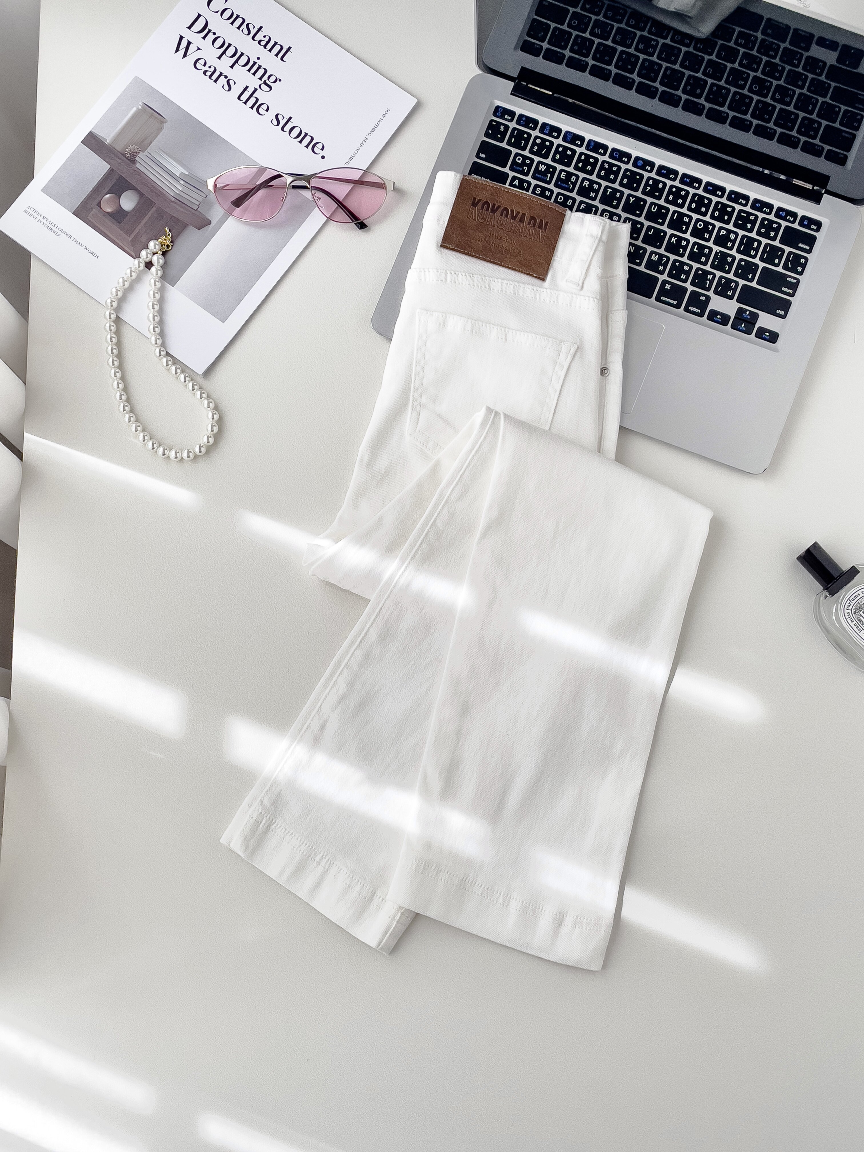 米白直筒牛仔裤女加绒九分2025年秋冬新款高腰修身显瘦小个子烟管