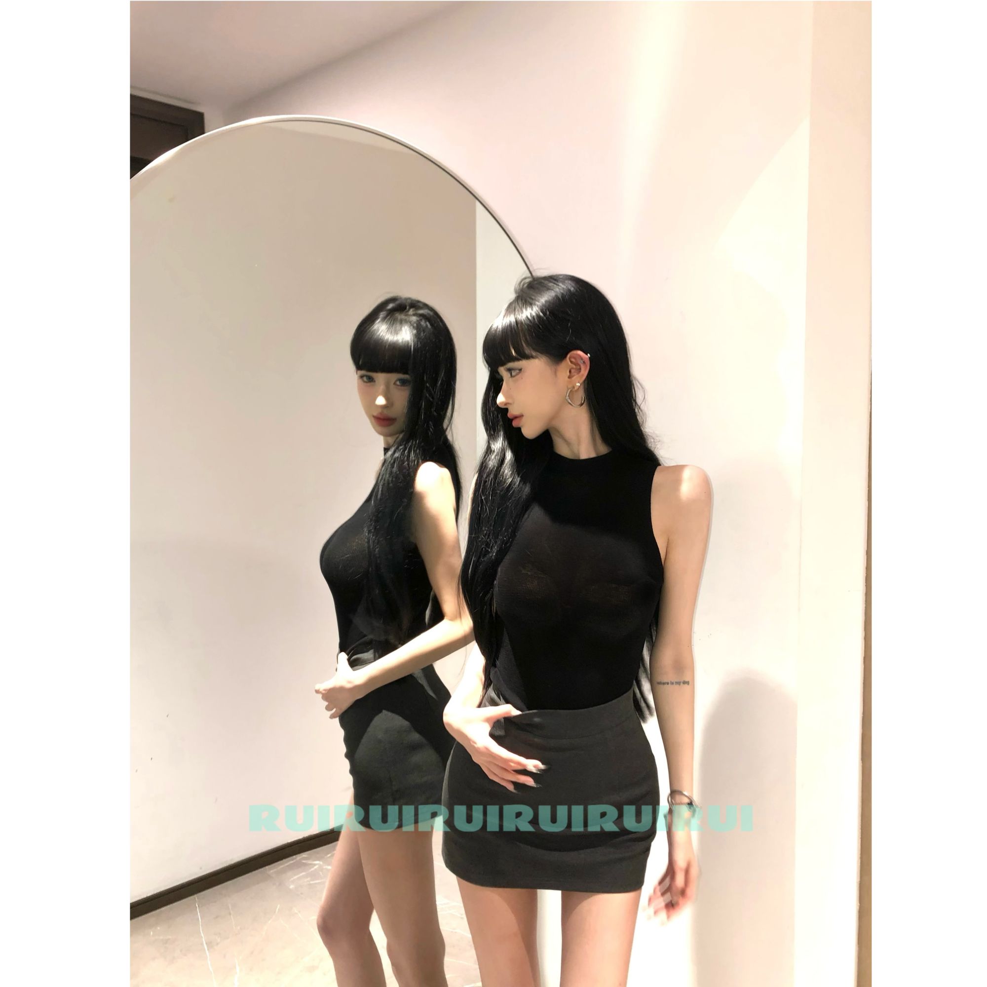 【RUI】黑色半高领吊带背心+灰色高腰西装半身裙修身弹力D0120