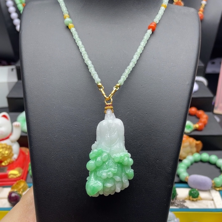 翡翠未镶嵌颈饰翡翠白菜