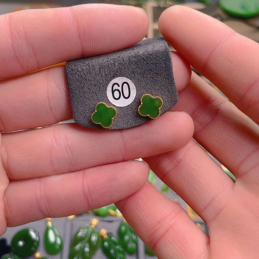 和田玉（碧玉）耳饰18K金镶嵌60