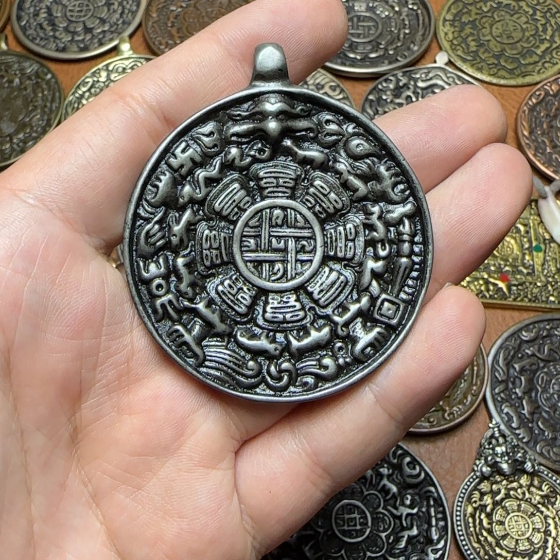 霍***生泥塑精品小元素品相完美的话