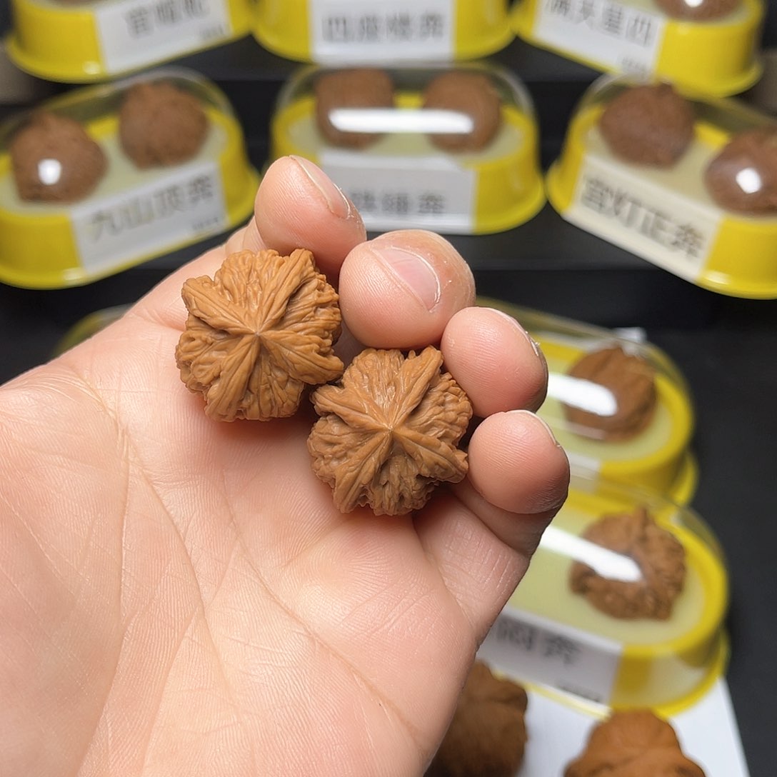 文玩核桃吊坠四座楼