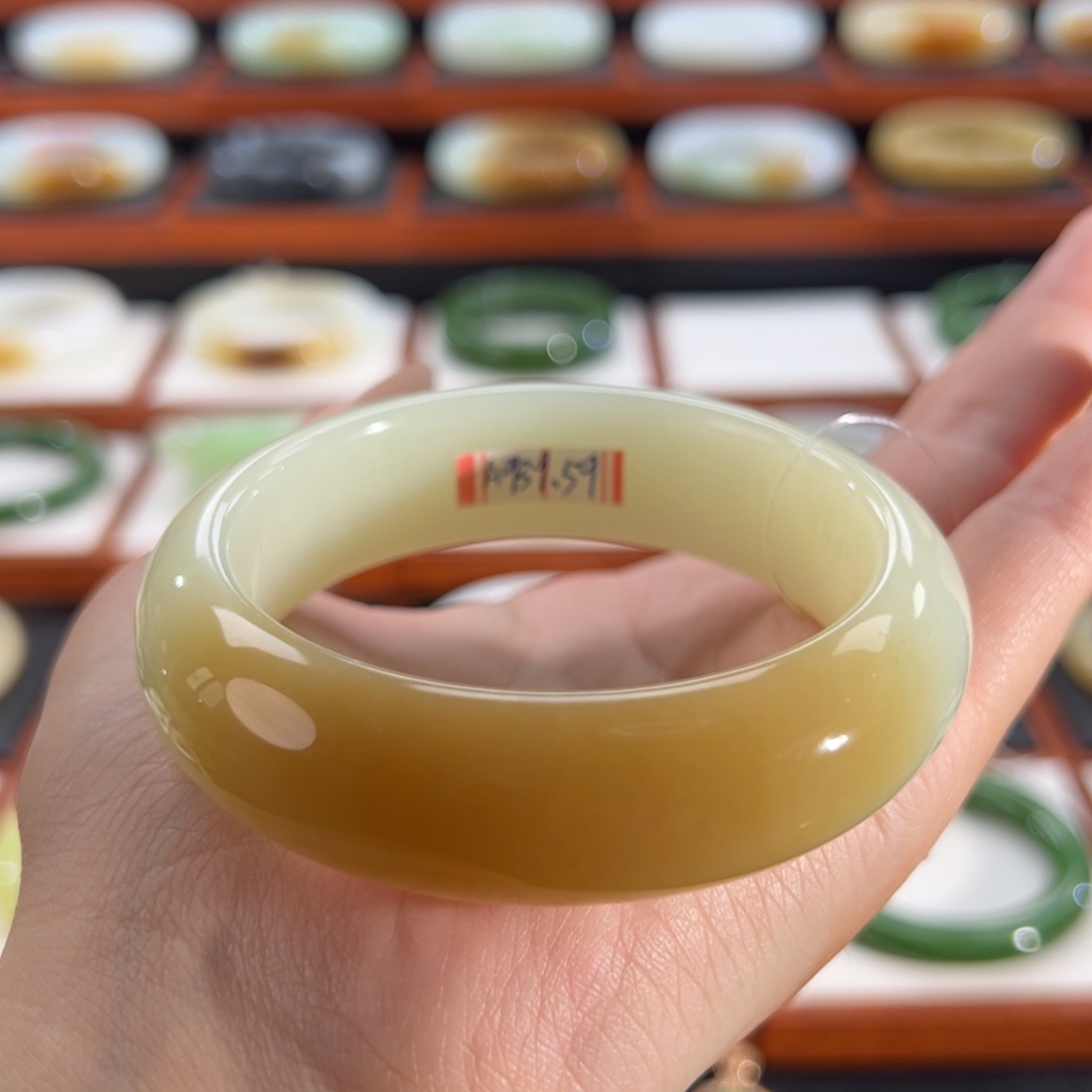 和田玉（黄玉）手镯未镶嵌