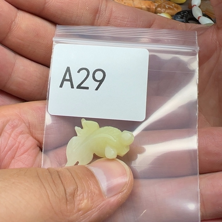 和田玉（糖玉）未镶嵌珠宝半成品