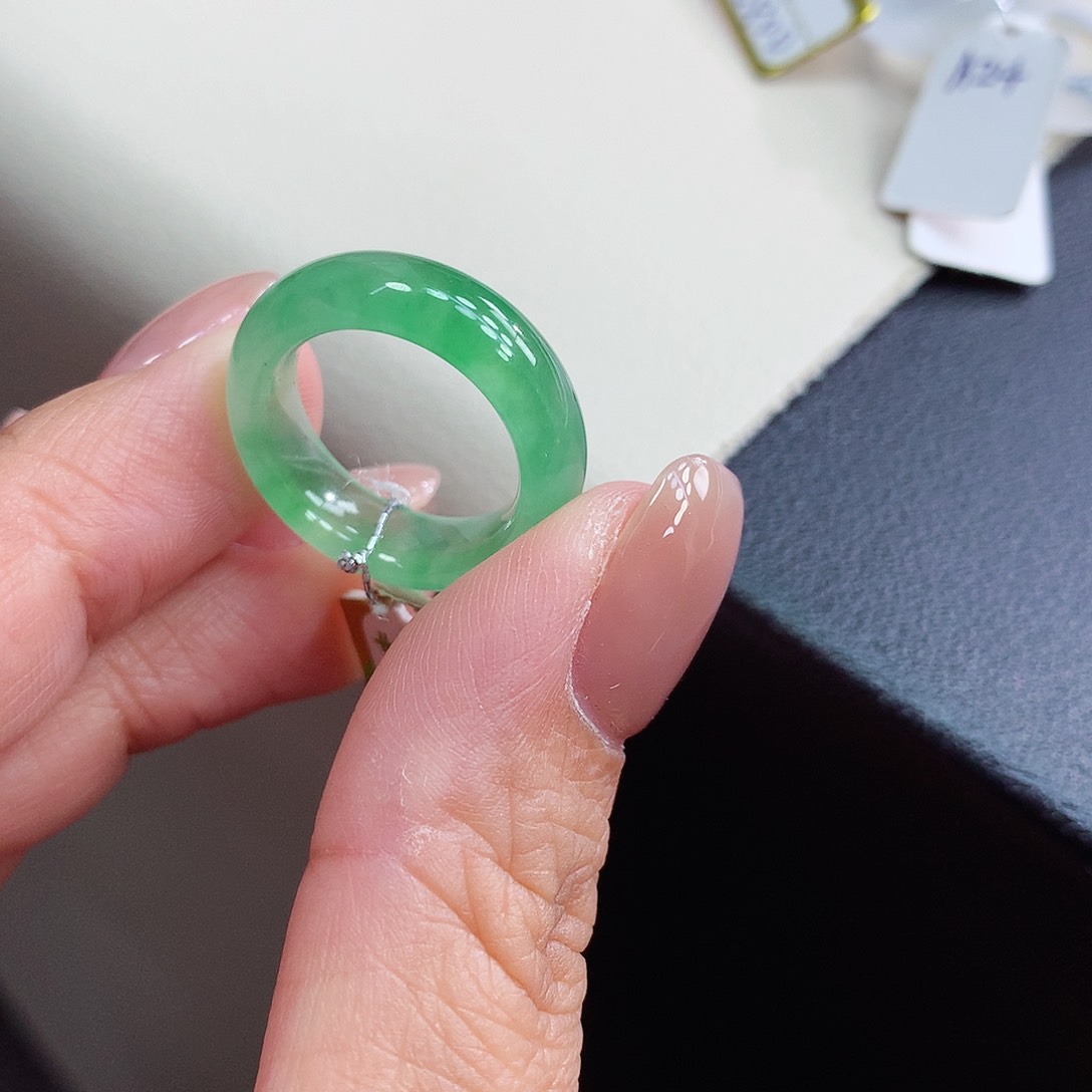 未镶嵌戒指翡翠二****）11号