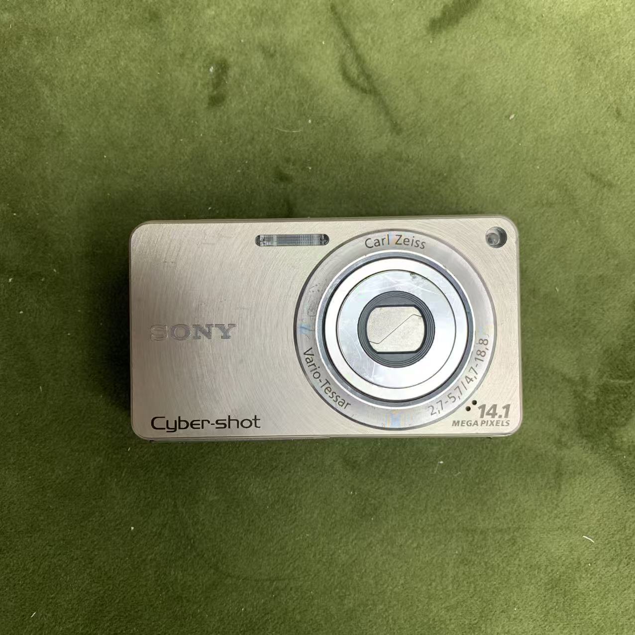 9新 Sony/索尼 w350 日本原装 复古胶片感机皇 1410w像素4倍光变