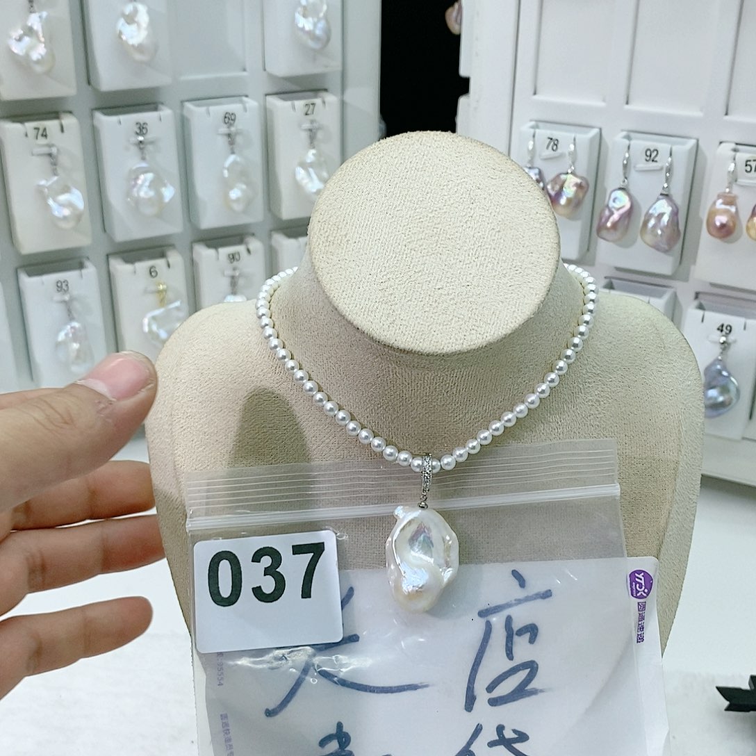 淡水珍珠颈饰合金