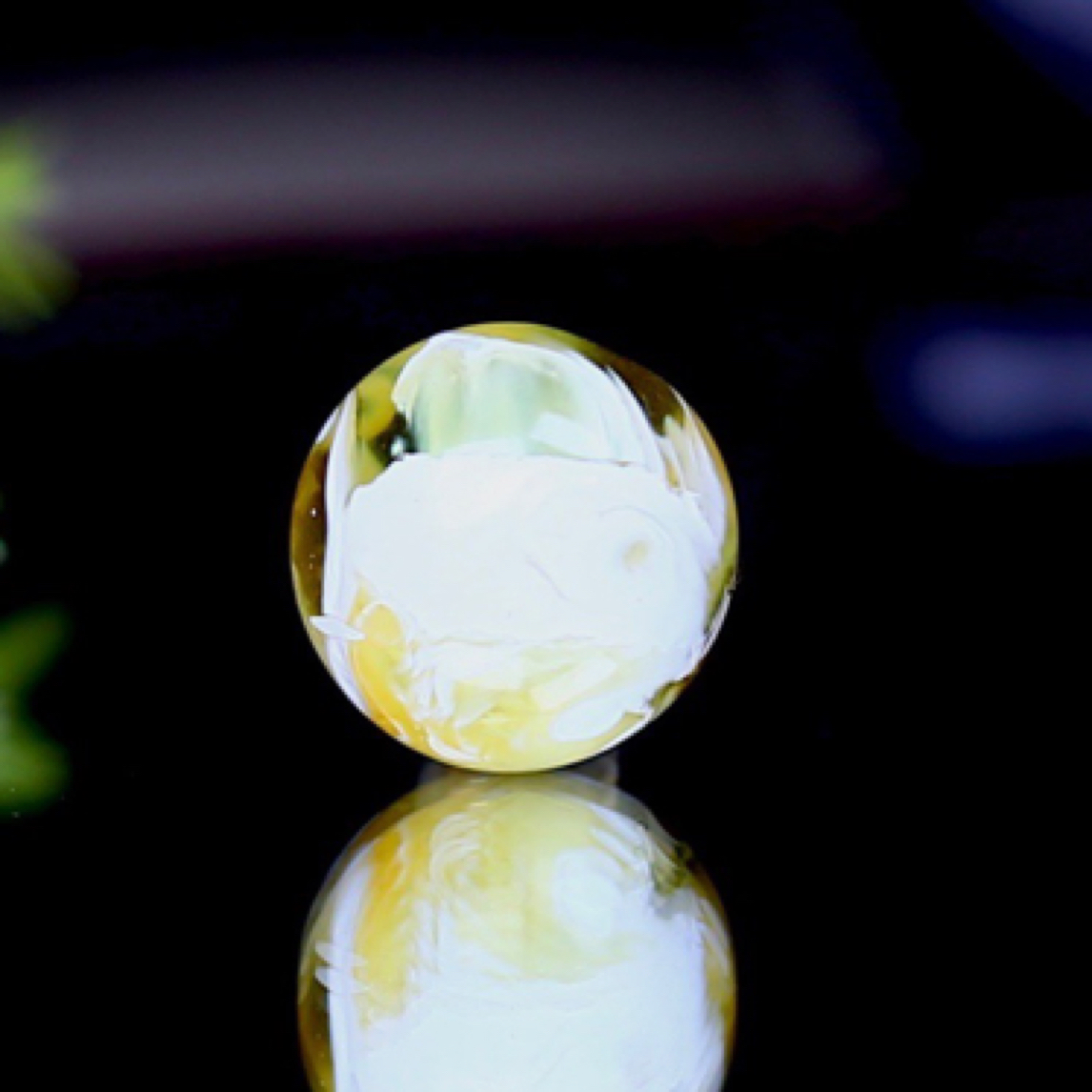 10.6mm瓷金白圆珠，俄料溶洞长的就一副人民币的样子，云里雾里，美