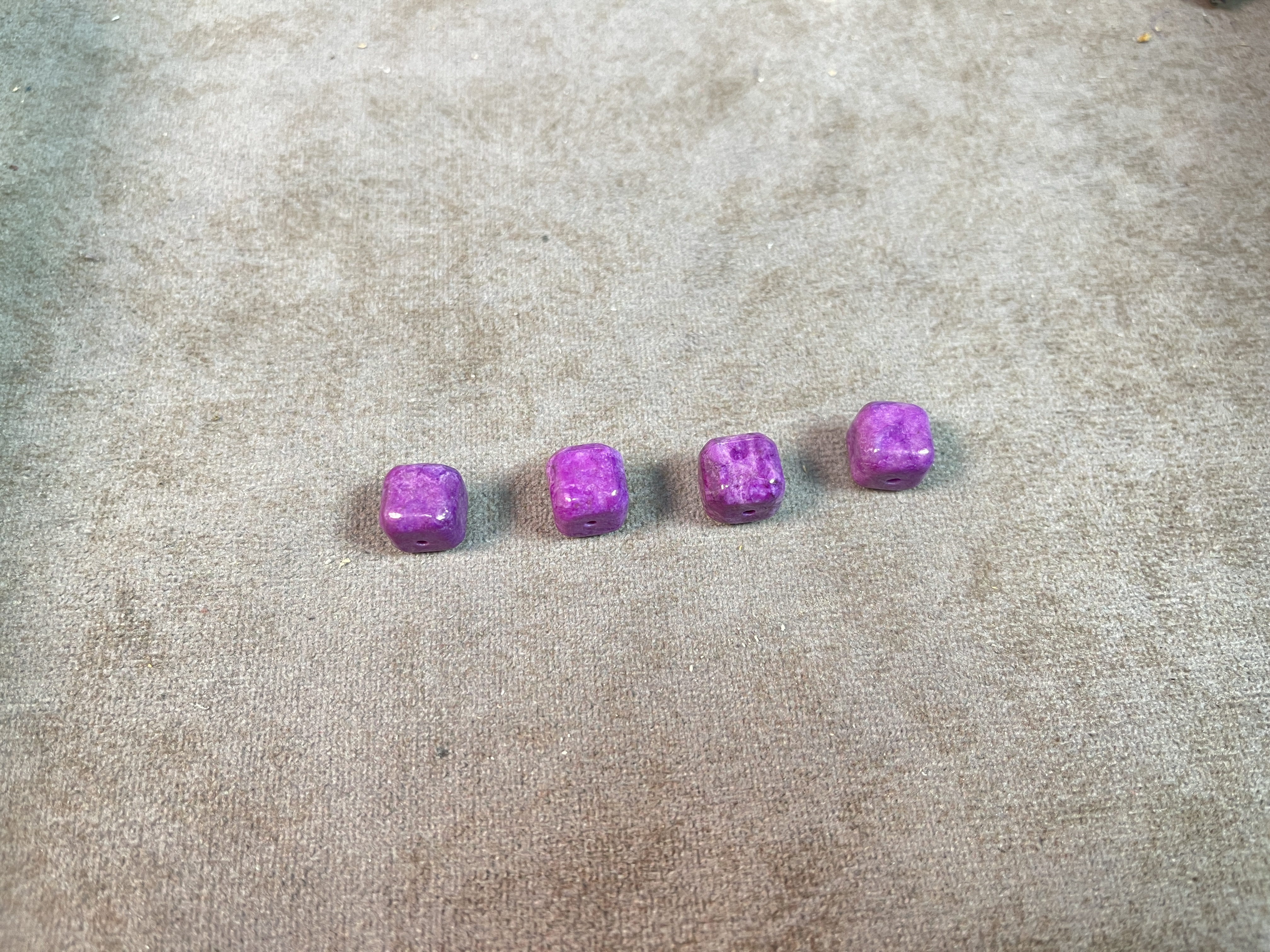 可塘工厂老料泥地紫丝绒方糖多样性发一个 LL008