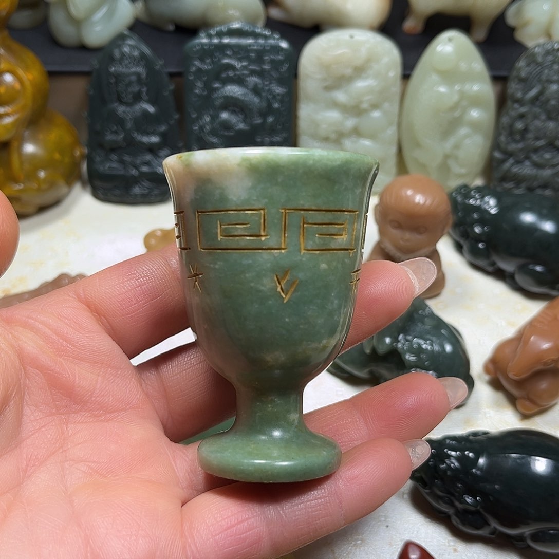 白玉菩提吊坠白玉菩提吊坠