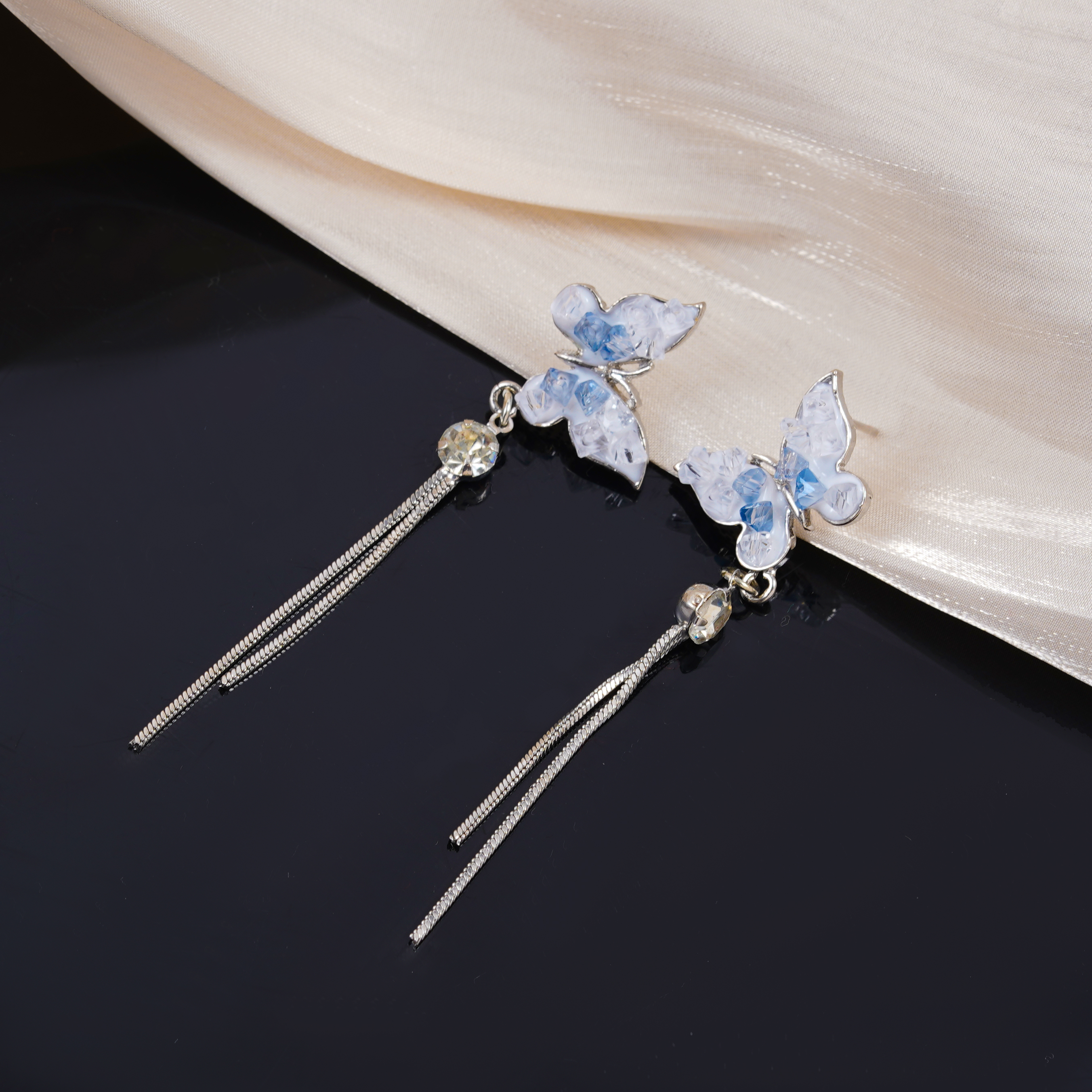 铜合金耳饰 超闪镶钻水晶蝴蝶流苏轻奢高级感耳环森系耳饰N2464