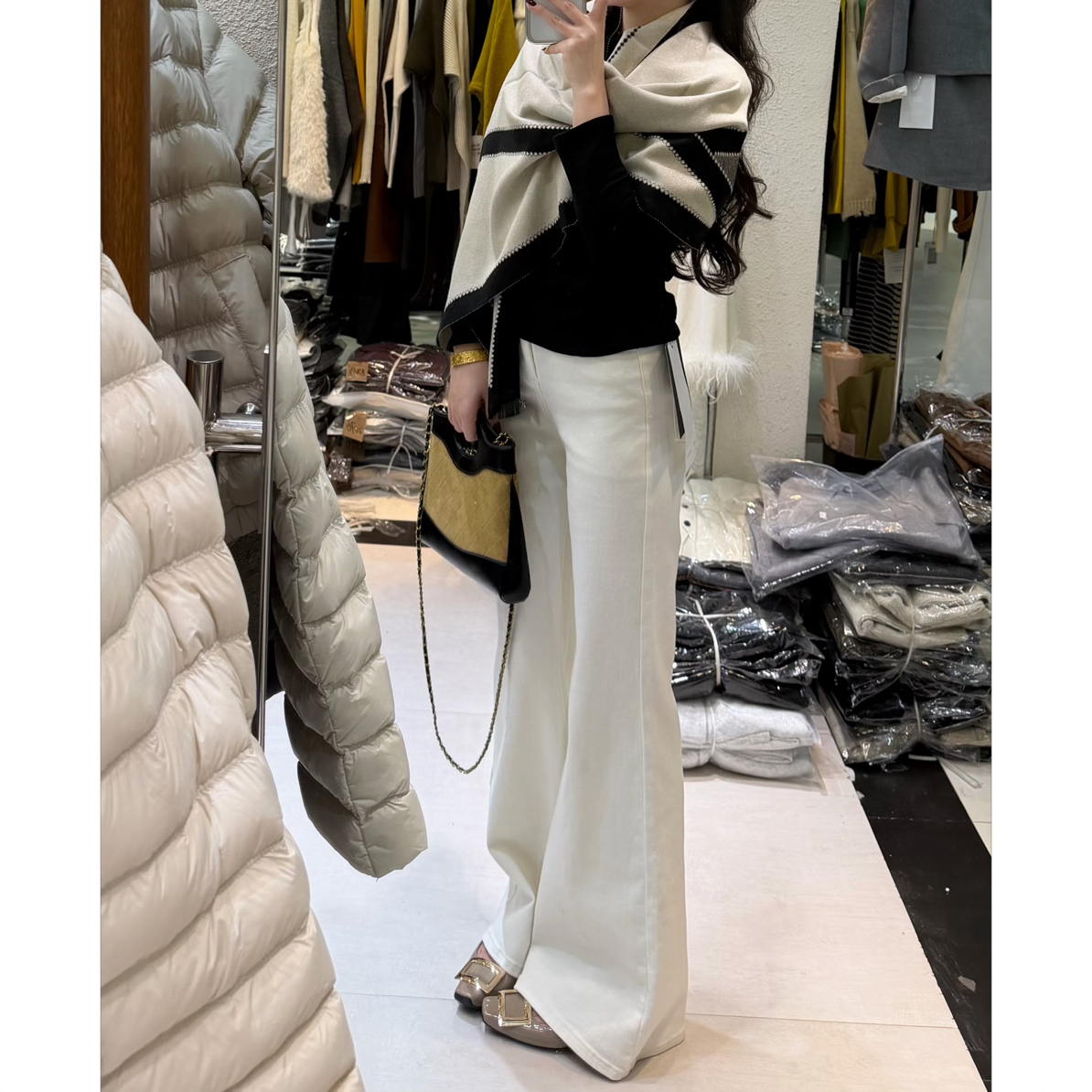 【显瘦出击】高腰显瘦磨毛加绒加厚白色阔腿牛仔裤女长裤
