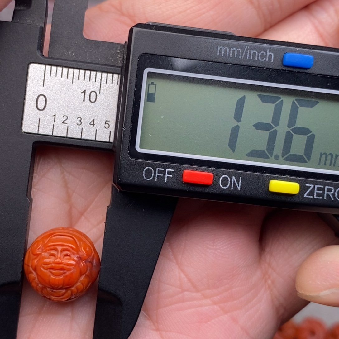 南红玛瑙配饰未镶嵌一***舟有瑕疵