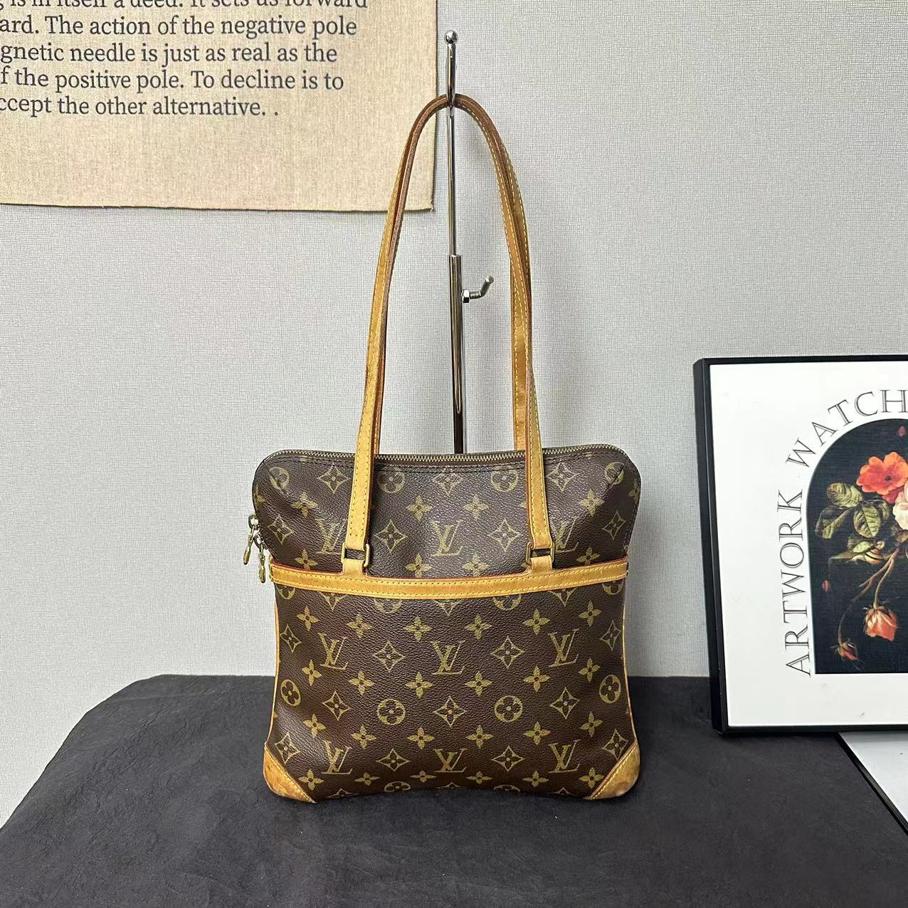 95新 LouisVuitton/路易威登 古登中古/lv抱枕包/单肩包/骨头包