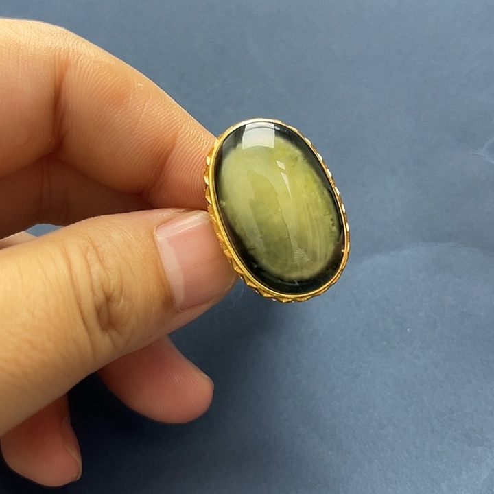 琥珀未镶嵌裸石戒指