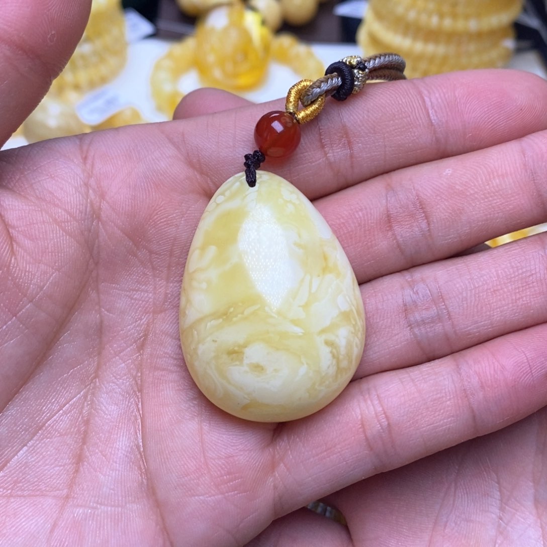 【闪购商品】蜜蜡裸石未镶嵌水滴