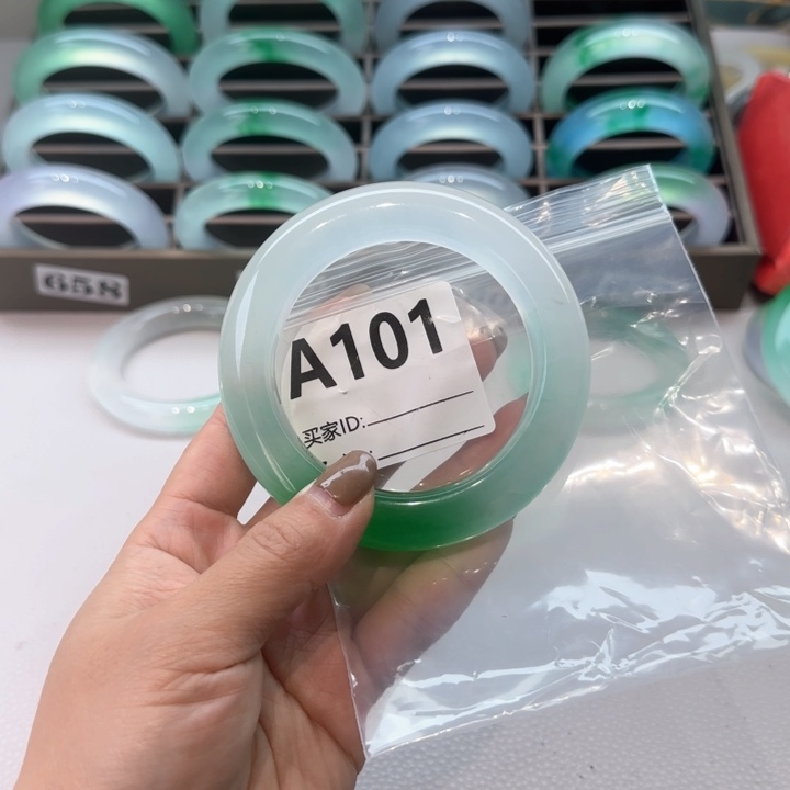 玉美*时尚飘花手镯101