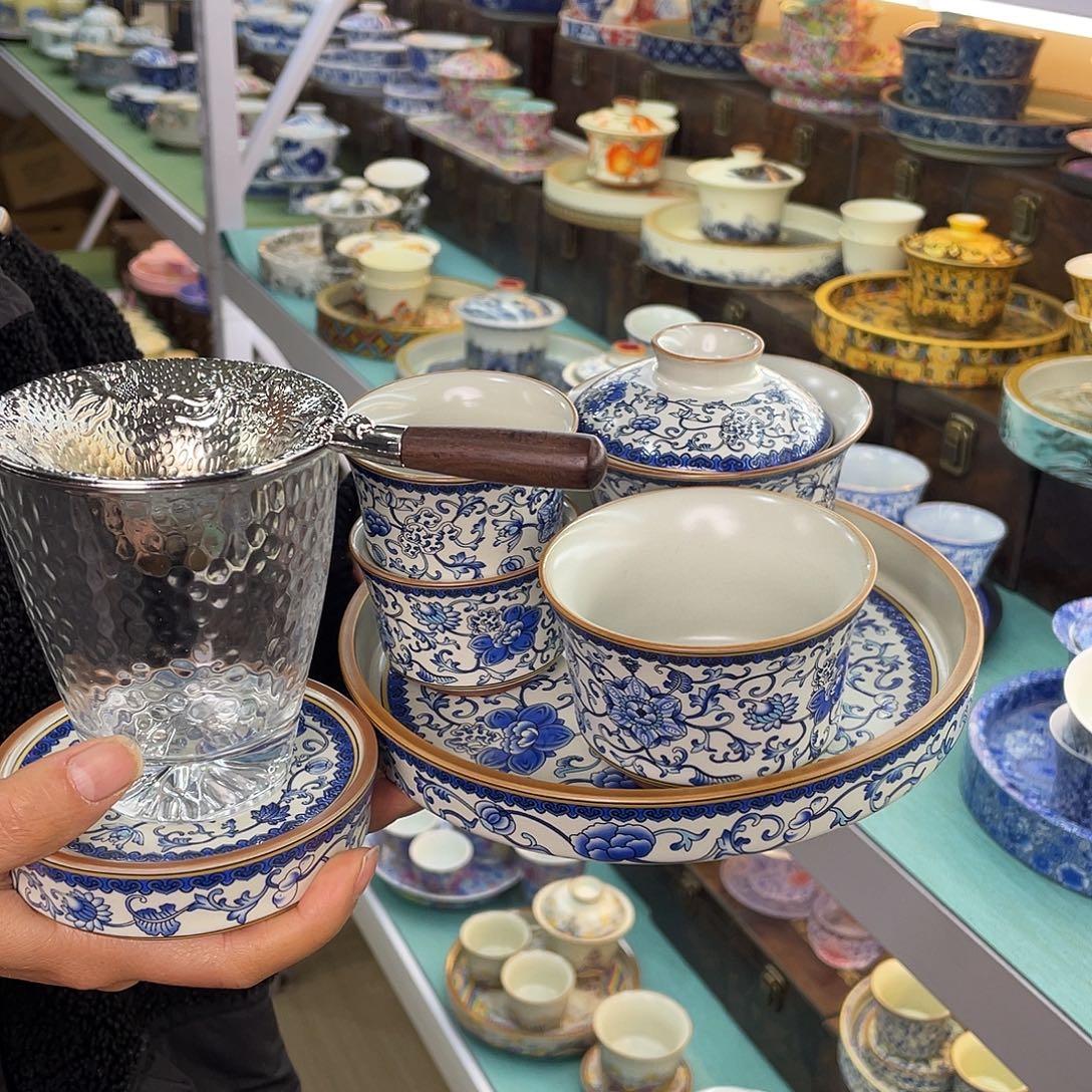 祝我们成为更好的一个人