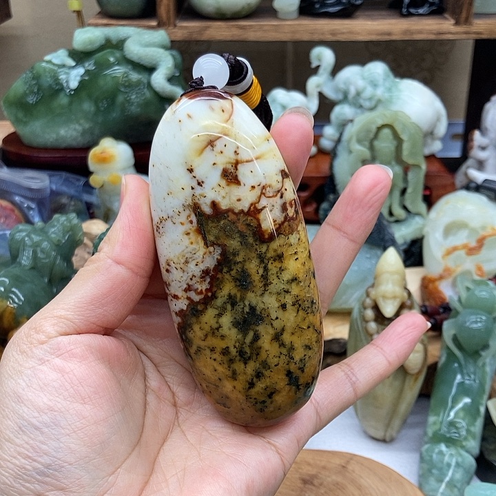 岫玉手把件未镶嵌