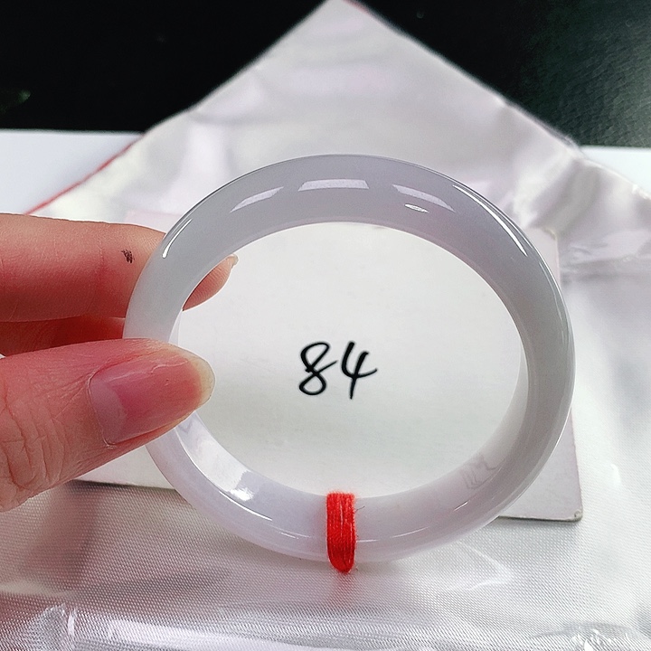 翡翠手镯未镶嵌翡翠手镯未镶嵌