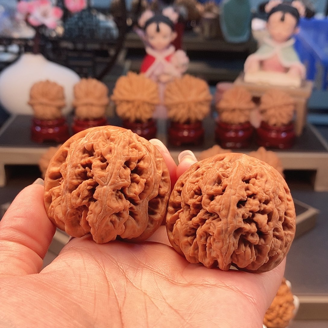 逸***染文玩核桃把件43大粗筋