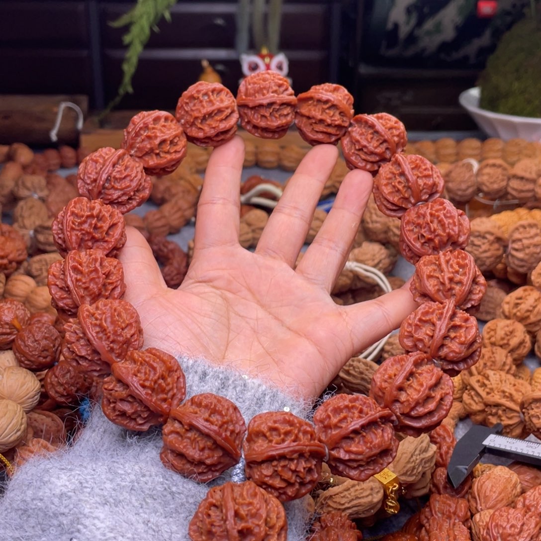 轩***爸吊坠文玩核桃秋子