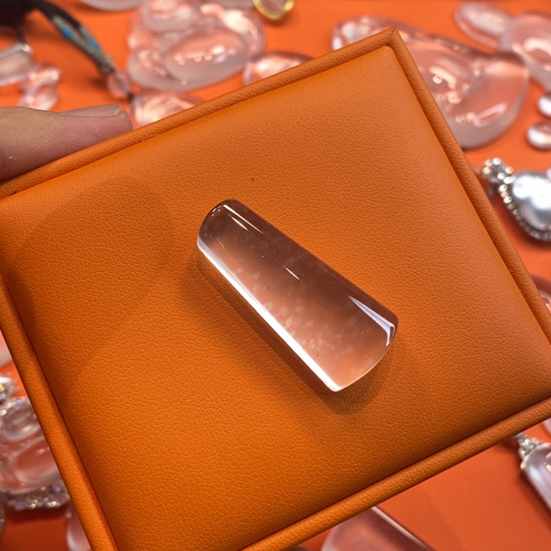 石英质玉吊坠未镶嵌安*拉