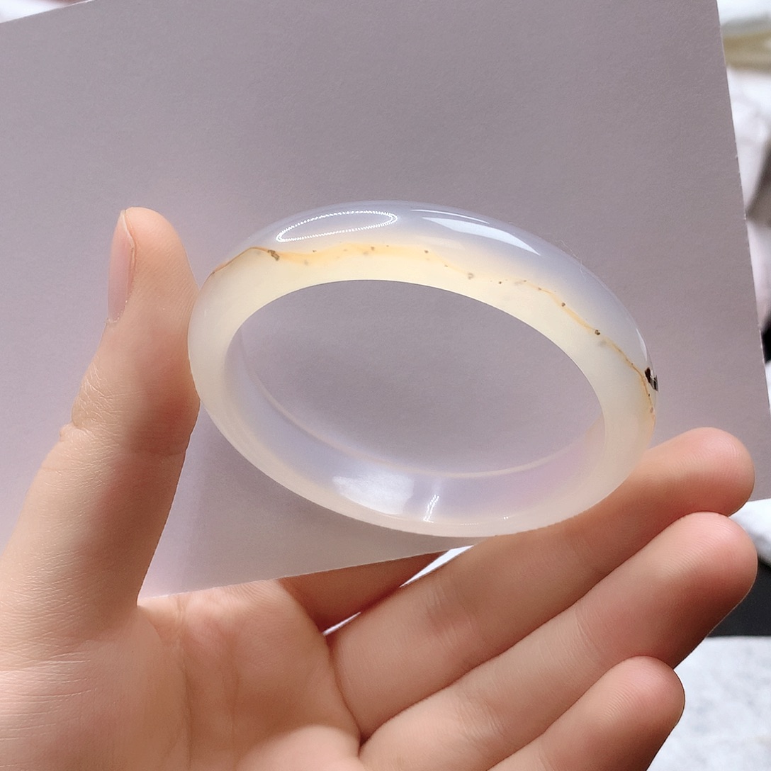 玛瑙/玉髓手镯未镶嵌54