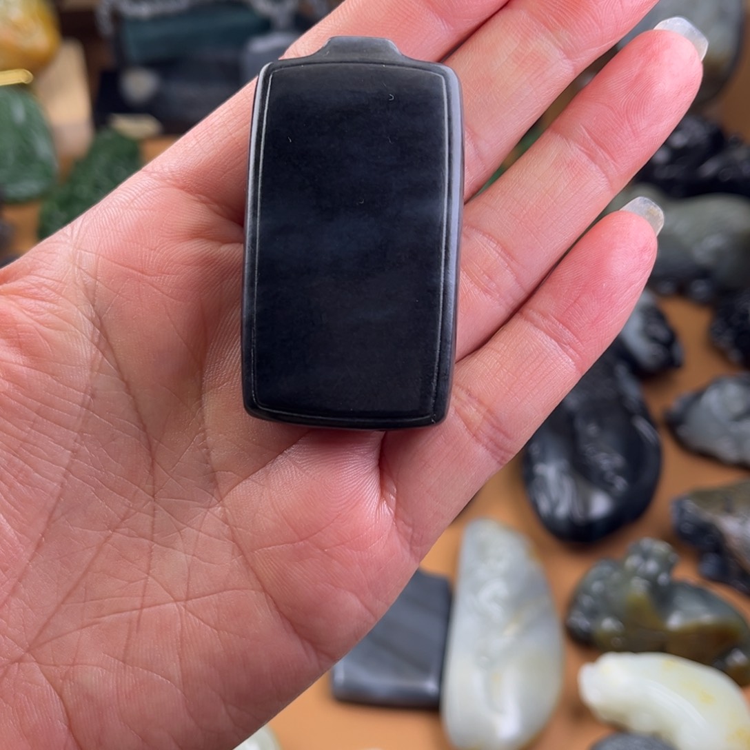 和田玉颈饰未镶嵌范*