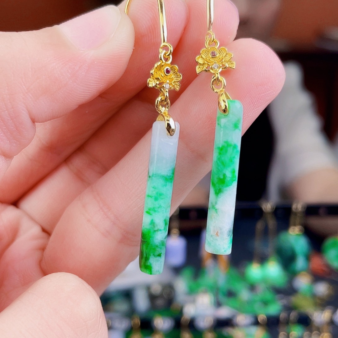 翡翠未镶嵌耳饰饰品