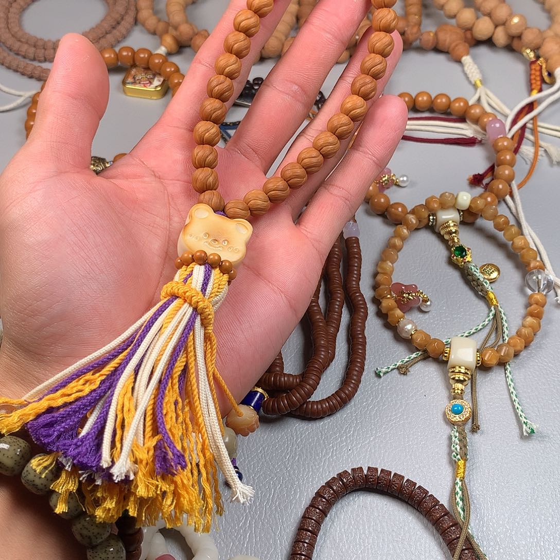 猴头核桃吊坠。。。。。。。。。。