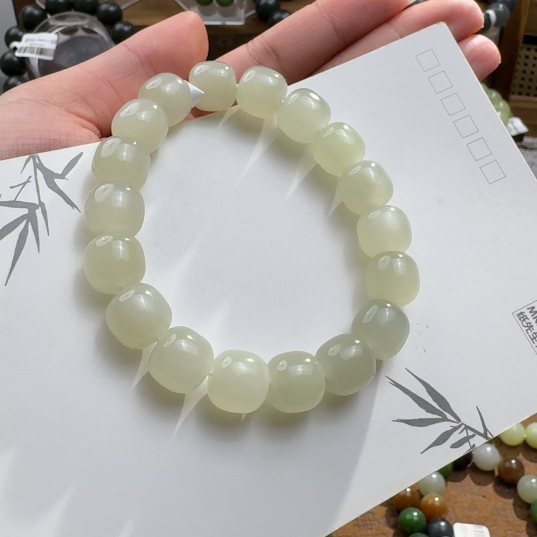 和田玉未镶嵌手链